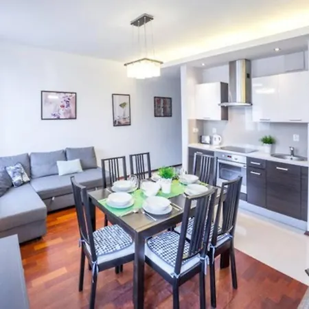 2 Sobieski / City Center