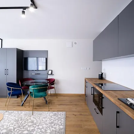 Hotel apartamentowy Inspire Miodova 4*
