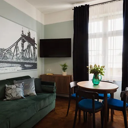Aparthotel Starowislna 77 *