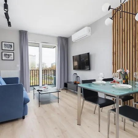 Lotniczówka By Renters Prestige Apartament *