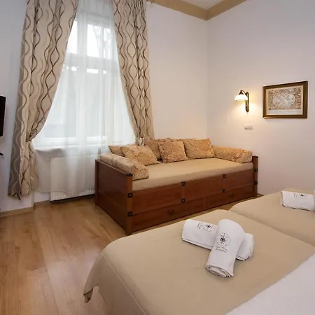 B12 - Comfort Apartemnts City Center Apartament