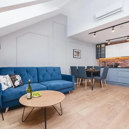 Saint Florian's - Old Town Luxury - By Upstairs Appartamento