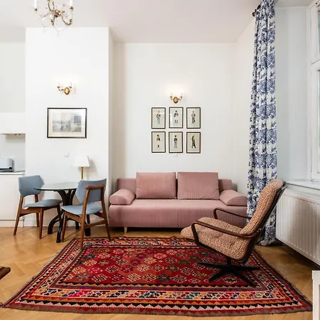 Apartment Classy Old Town - By Upstairs