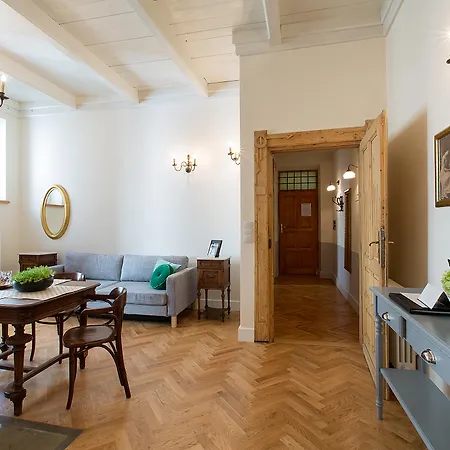 Aparthotel Antique Plac Szczepanski