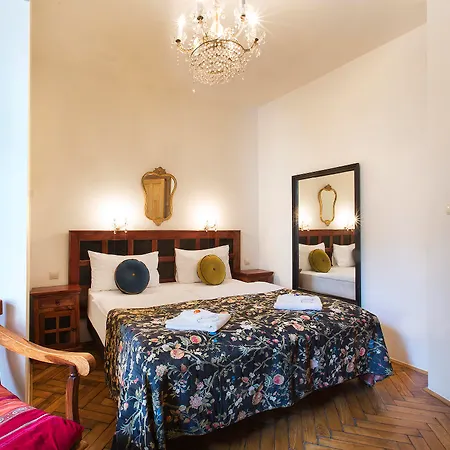 Antique Plac Szczepanski Aparthotel 3*