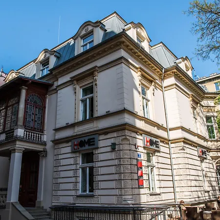Aparthotel Home Aparthotel 4*