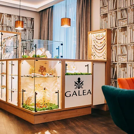 Holiday City Centre By Ihg Hotel 5*