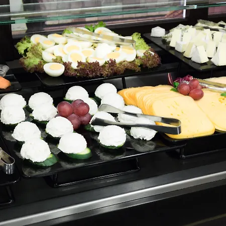 Holiday City Centre By Ihg Hotel 5*