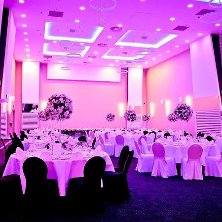 Hotel Holiday City Centre By Ihg 5*