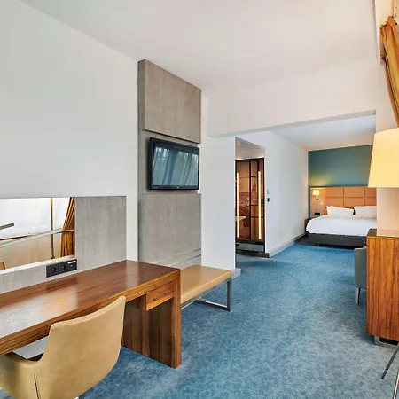 Отель Radisson Blu 5*