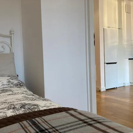Appartamento Modern In Centre Of +free Parking