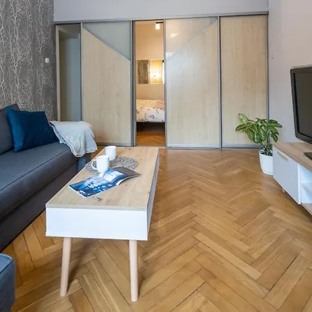 Justi Old Town Studencka Apartment Krakow