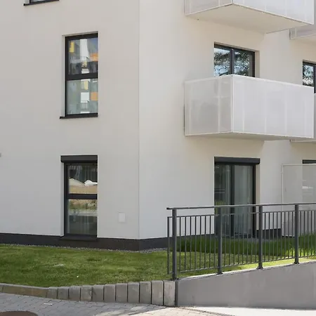 Family With Parking & Terrace By Renters Apartament Kraków
