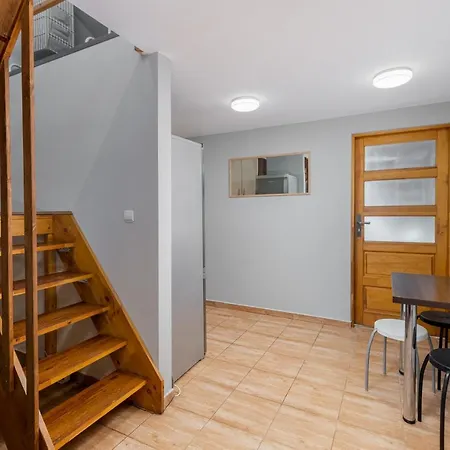 Apartment Flat With Cosy Attic - Castle Round The Corner - By Upstairs *