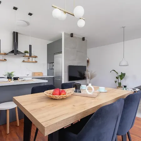 Dworska On Vistula Boulevards By Renters Apartment