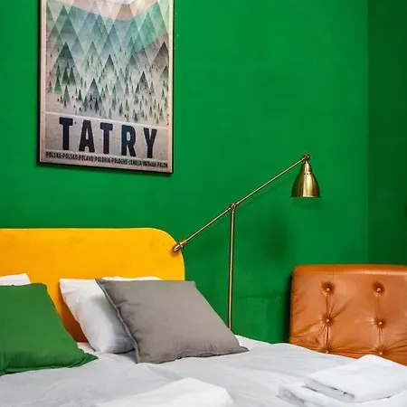 Les Couleurs By Upstairs Krakau