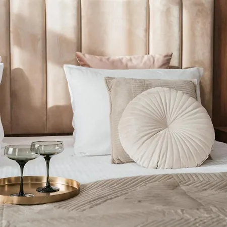 White Lotus - Loftaffair Collection Apartment