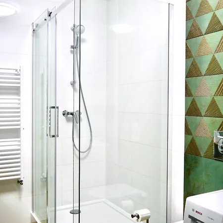Goldengreen Apartment *