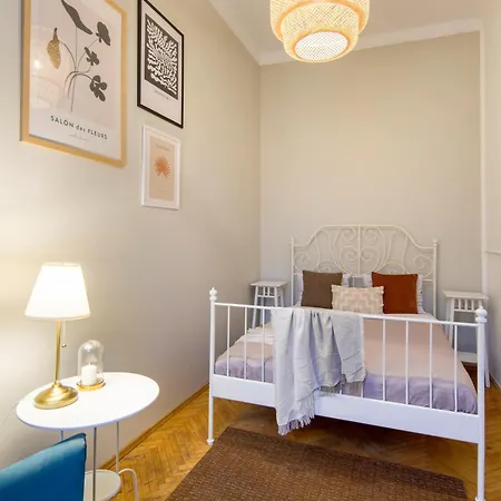 Wawelove Royal Spacious 2 Bedroom Apt 1 Min To Main Sq!