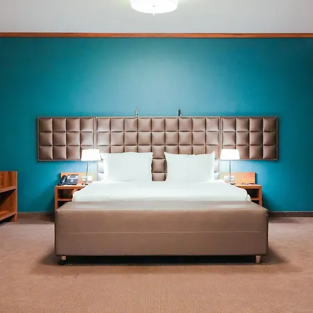 Holiday City Centre By Ihg Krakow