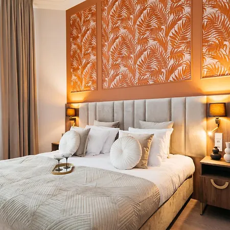 White Lotus - Loftaffair Collection Apartment