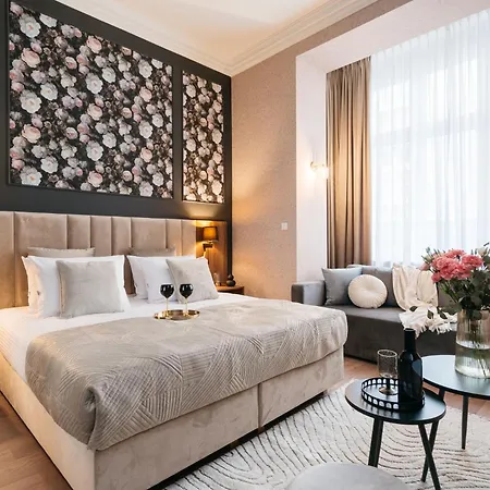 White Lotus - Loftaffair Collection Apartment *