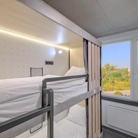 Easy One Premium Art Aparthotel