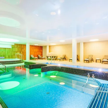 Ξενοδοχείο Doubletree By Hilton & Convention Center