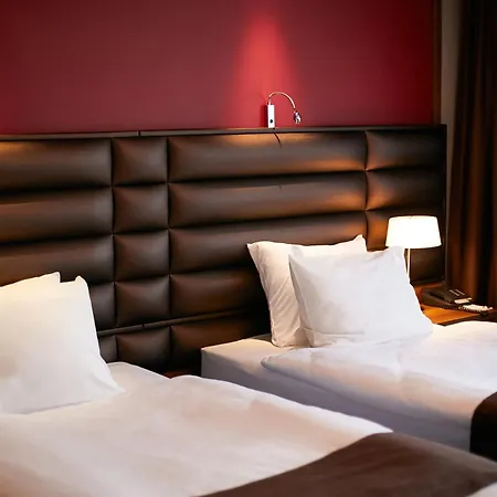 Hotel Holiday City Centre By Ihg 5*