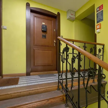 3-bedroom In The Centre - Old Town Apartment Krakau