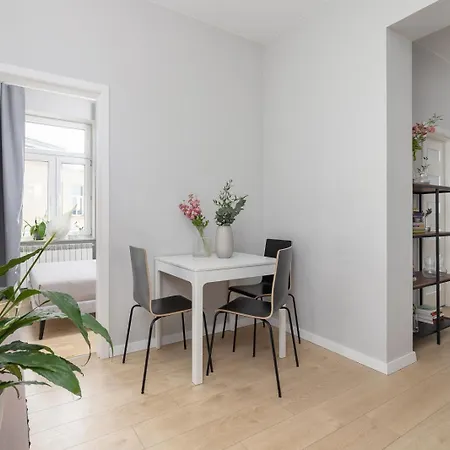 Apartment 3-bedroom - Old Town- Blich 9 *