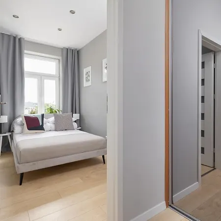 Apartment 3-bedroom - Old Town- Blich 9 *
