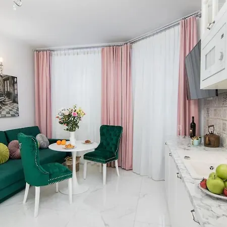1 - Bedroom - Plac Na Groblach 19 Daire *