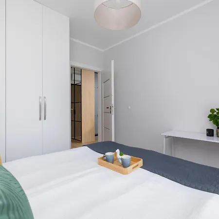 Elegancki W Krakowie Z Klimatyzacja I Dostepem Do Silowni By Renters Apartment