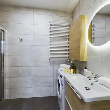 Exceptional With Parking By Renters Apartament Kraków