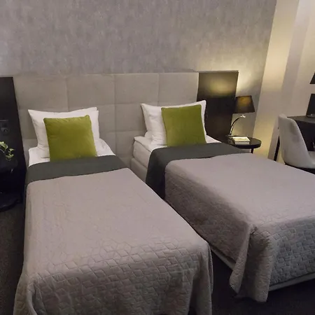 Atrium Hotel