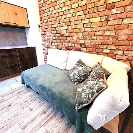 Old Town -bosacka 2 Bedrooms Apartment