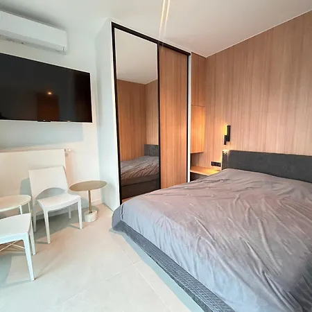 Apartmentprestige Station アパート