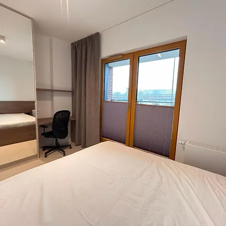 Apartmentprestige Station アパート *