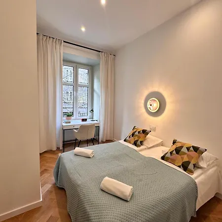 Apartment Modern Delux Apartment! - Air Conditioning
