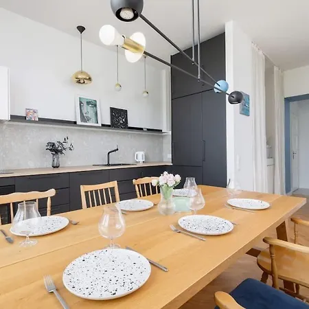 Rodzinny W Centrum Krakowa By Renters Apartmán