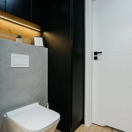 Domus Aurea Free Parking Garden Balcony شقة كراكوفيا