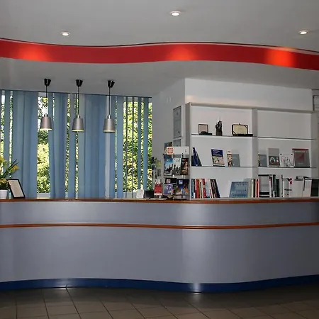 Mistia Hotel *