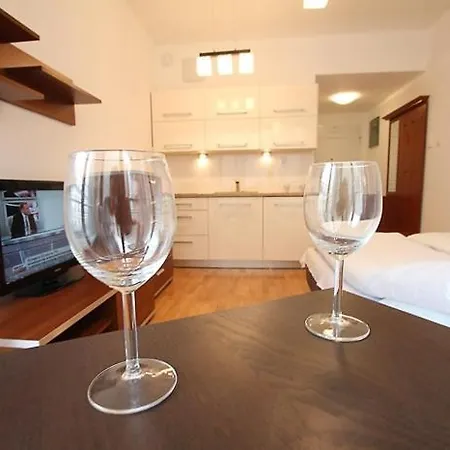 Parkside Old Town Aparthotel
