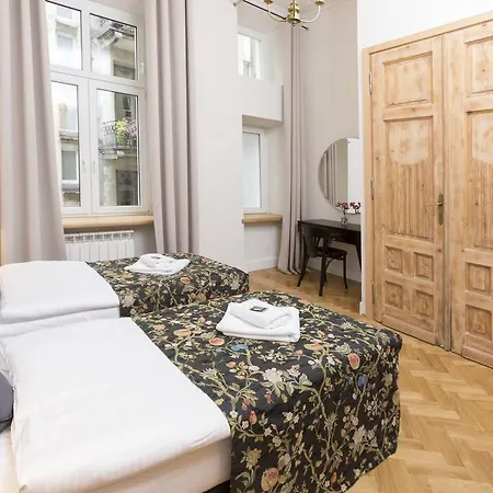 Aparthotel Antique Plac Szczepanski 3*