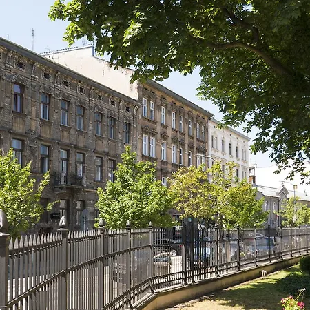 Apartment Lobzowska 6 *