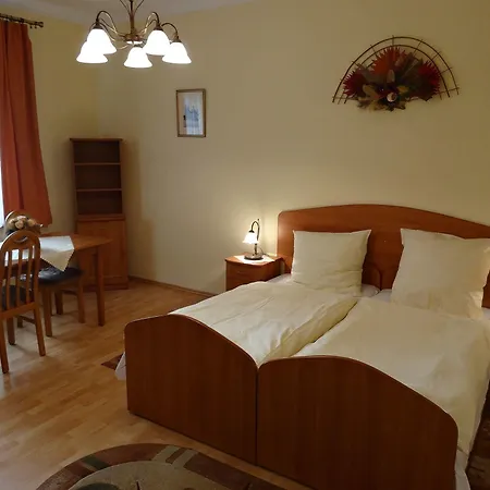 Aparthotel Elegant 2*