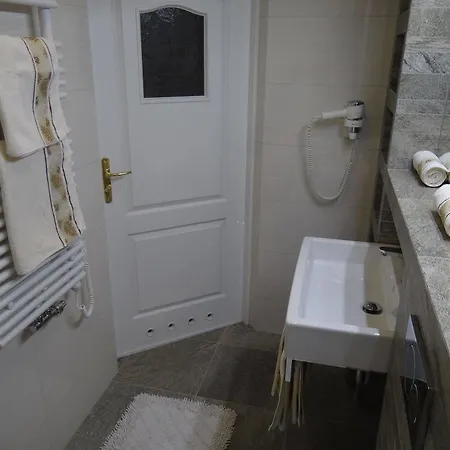 Elegant Aparthotel Krakov