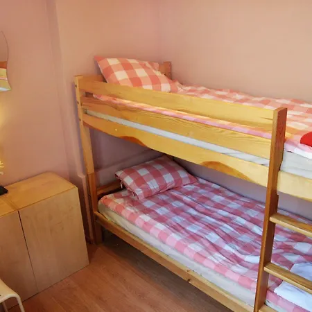 Heynow Rooms, And In Center 호스텔