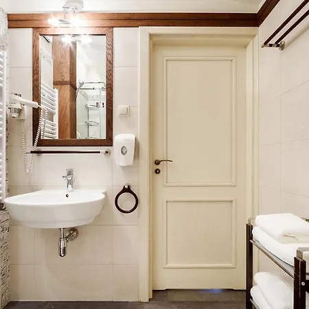 Aparthotel Elegant 2*